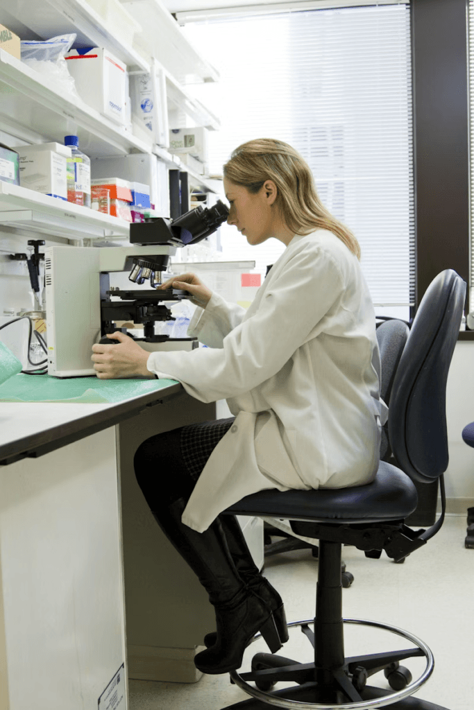 What is Fenbendazole? Quality & Testing Guide (2026) 10 photo 1582719471384 894fbb16e074